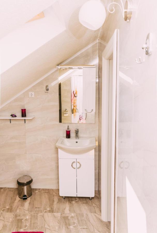 Apartmani Markesic Ramsko Jezero Prozor Zewnętrze zdjęcie