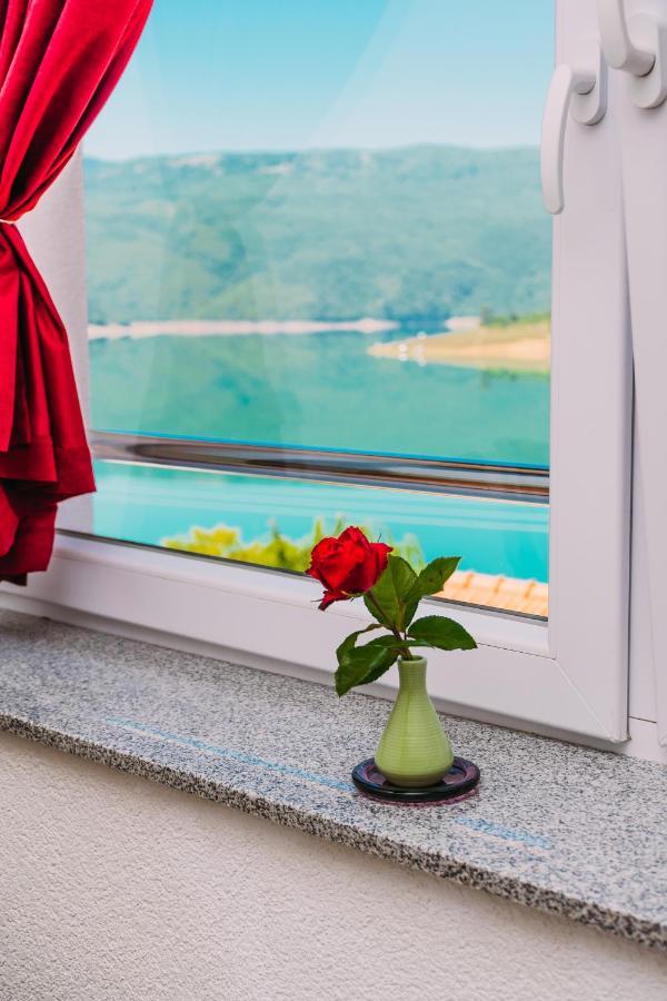 Apartmani Markesic Ramsko Jezero Prozor Zewnętrze zdjęcie