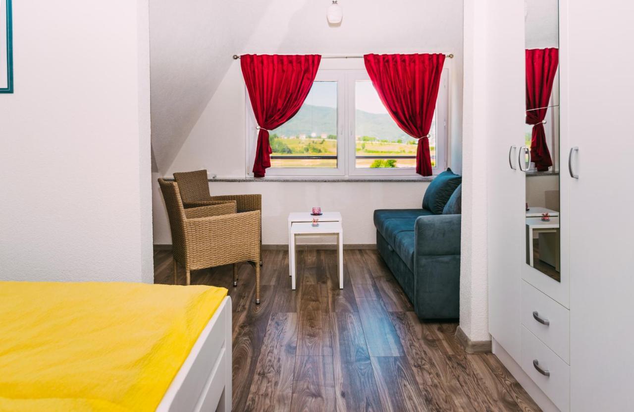 Apartmani Markesic Ramsko Jezero Prozor Zewnętrze zdjęcie