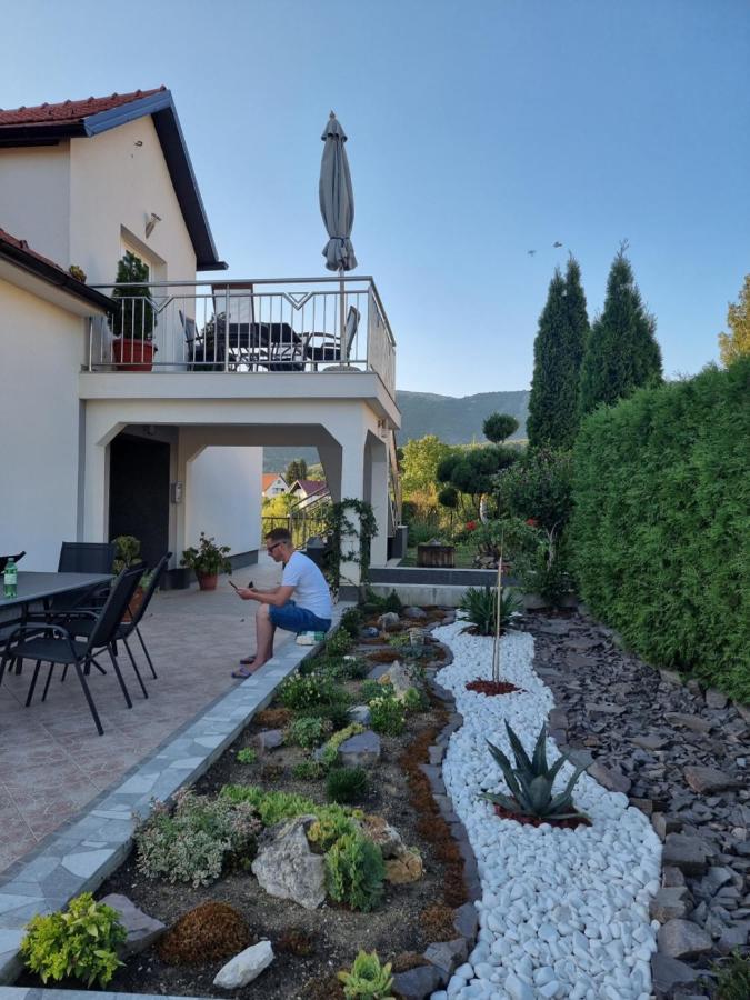 Apartmani Markesic Ramsko Jezero Prozor Zewnętrze zdjęcie